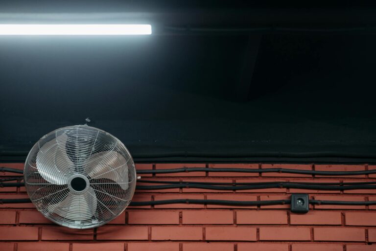 Lüftung Garage nachrüsten – Garagentor mit Lüftungsschlitzen