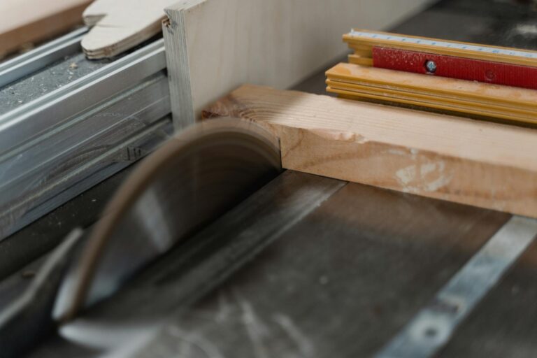 Plattensäge selber bauen – Tischkreissäge in der Werkstatt